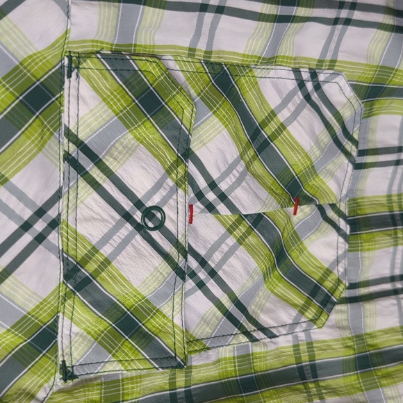 WOOLRICH Tectonic Quick Dry Plaid Snap Front shirt "Bottle Green" Medium - Picture 4 of 10